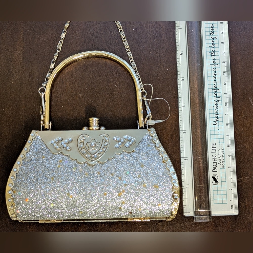 Stunning Silver / Gold Evening Clutch. NWOT - Picture 7 of 12